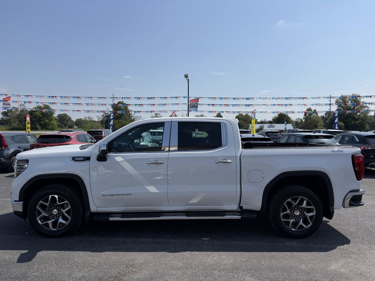 Used 2024 GMC Sierra 1500 SLT w/ SLT Premium Plus Package AWD/4WD image 10
