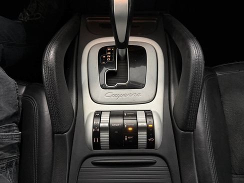Used 2009 Porsche Cayenne GTS image 30