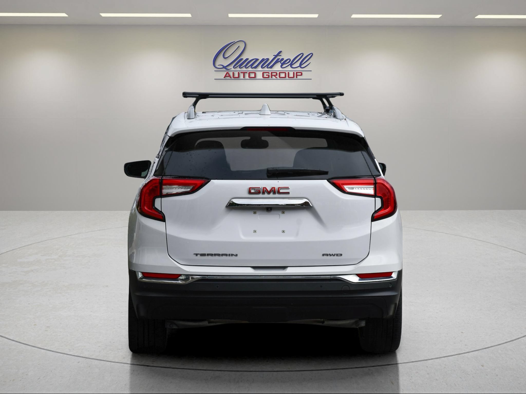 Used 2023 GMC Terrain SLT w/ Infotainment Package II AWD/4WD image 5