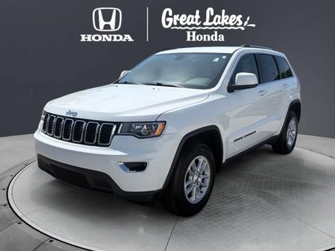 Used 2019 Jeep Grand Cherokee Laredo AWD/4WD image 2