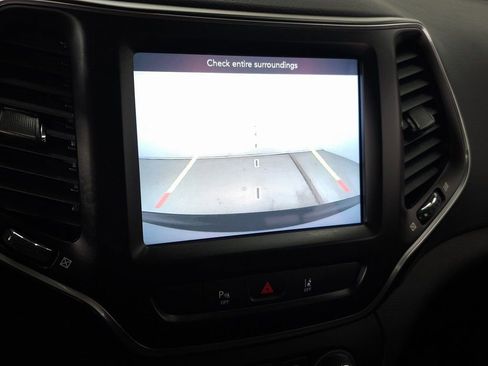 Used 2021 Jeep Cherokee Latitude Lux w/ Sun & Sound Group image 28