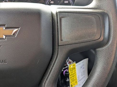 Used 2020 Chevrolet Silverado 1500 Custom w/ Custom Value Package image 12