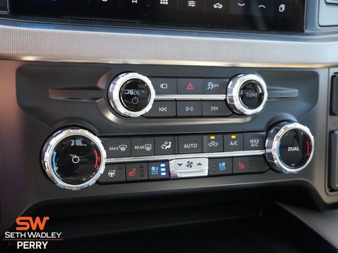 Certified 2026 Ford F350 Platinum w/ Platinum Plus Package image 28