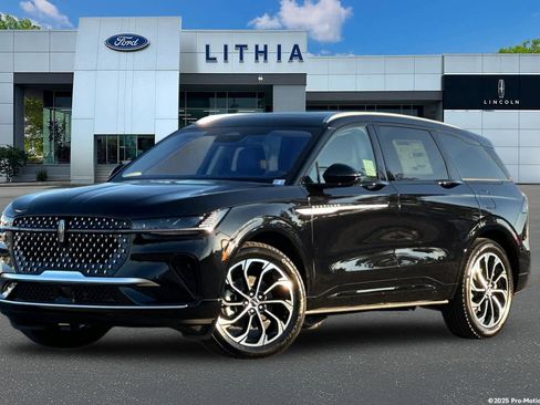 New 2026 Lincoln Nautilus Reserve image 1