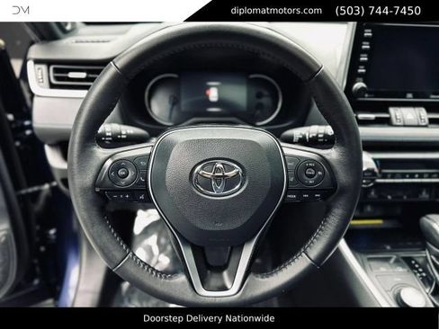 Used 2021 Toyota RAV4 XSE AWD/4WD image 29