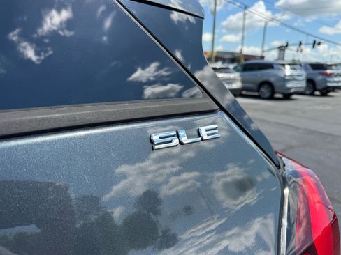 Used 2018 GMC Terrain SLE w/ Driver Convenience Package image 10