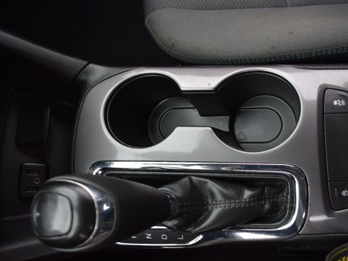 Used 2019 Chevrolet Cruze LT image 18