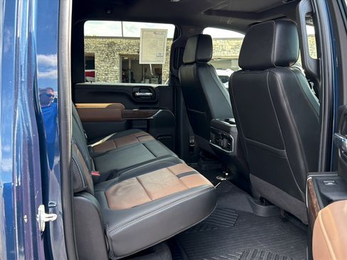 Used 2022 Chevrolet Silverado 2500 High Country w/ Safety Package II AWD/4WD image 12