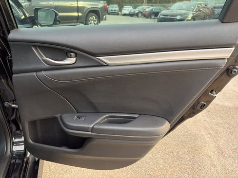 Used 2016 Honda Civic Touring image 27