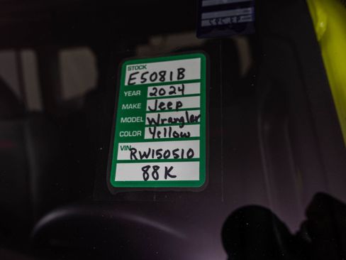 Used 2024 Jeep Wrangler Rubicon w/ Convenience Group image 41