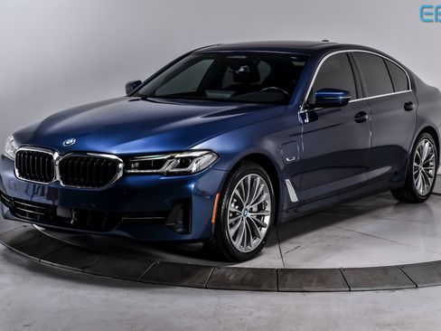 Used 2023 BMW 530e xDrive image 2