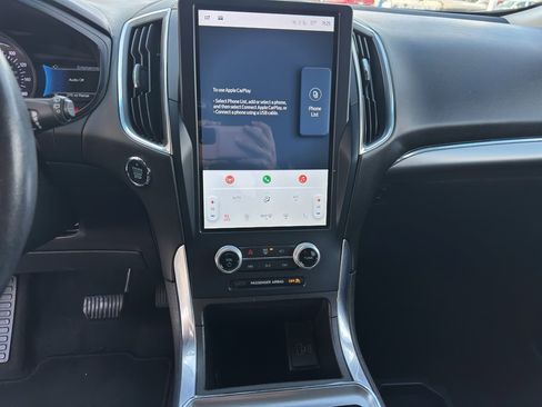 Used 2022 Ford Edge Titanium image 19
