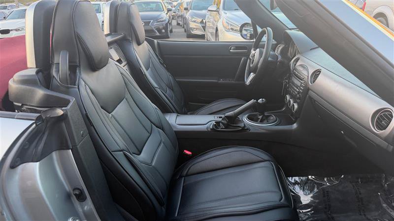 Used 2012 MAZDA MX-5 Miata Sport w/ Convenience Pkg RWD image 5