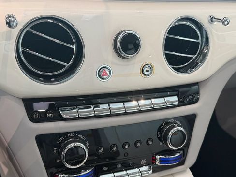 Used 2024 Rolls-Royce Ghost AWD/4WD image 21