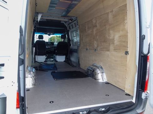 Used 2023 Mercedes-Benz Sprinter 2500 image 21