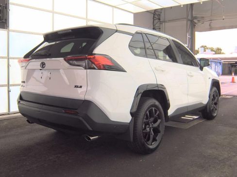 Used 2024 Toyota RAV4 XLE w/ Convenience Package FWD image 6