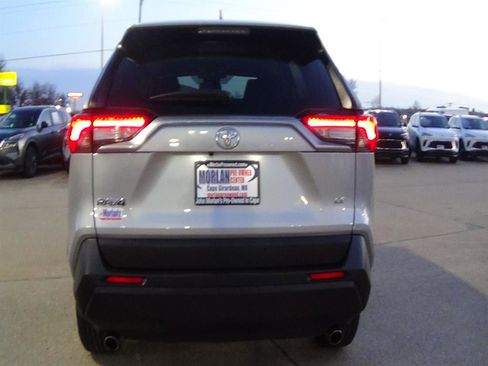 Used 2025 Toyota RAV4 LE image 7