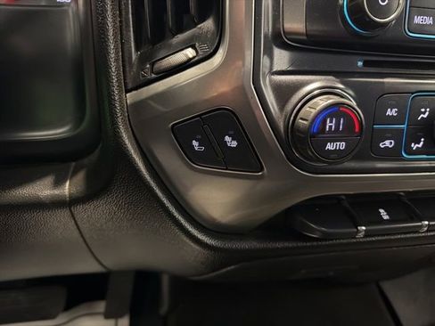 Used 2018 Chevrolet Silverado 1500 LT w/ All Star Edition image 21