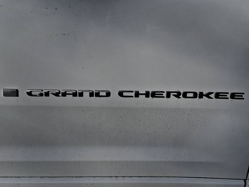 New 2025 Jeep Grand Cherokee Overland w/ Trailer Tow Package image 19