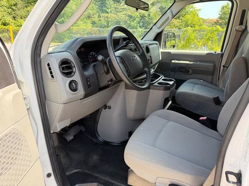 Used 2013 Ford E-250 and Econoline 250 w/ PWR Group RWD image 23