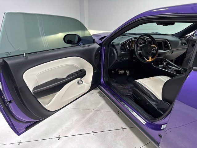 Used 2016 Dodge Challenger R/T Plus RWD image 9