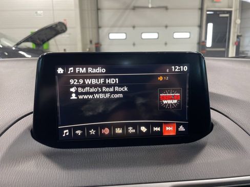 Used 2017 MAZDA MAZDA3 Sport w/ Preferred Equipment Package image 16