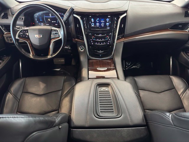 Used 2019 Cadillac Escalade Premium Luxury AWD/4WD image 16