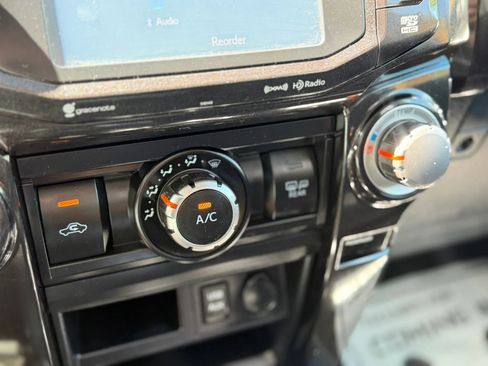 Used 2018 Toyota 4Runner TRD Off-Road AWD/4WD image 37