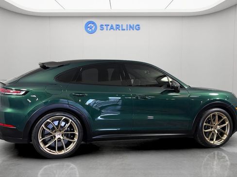 Used 2025 Porsche Cayenne Turbo GT AWD/4WD image 11