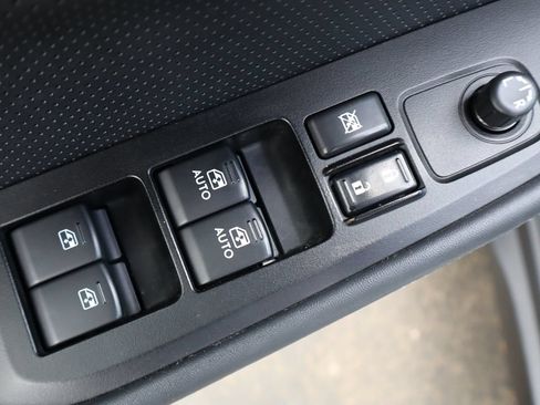 Used 2017 Subaru Outback 3.6R Limited AWD/4WD image 27