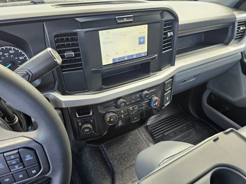 New 2025 Ford F250 XL w/ F-250 >10K GVWR Package image 13