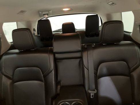 Used 2022 Nissan Pathfinder SL w/ SL Black Package image 21