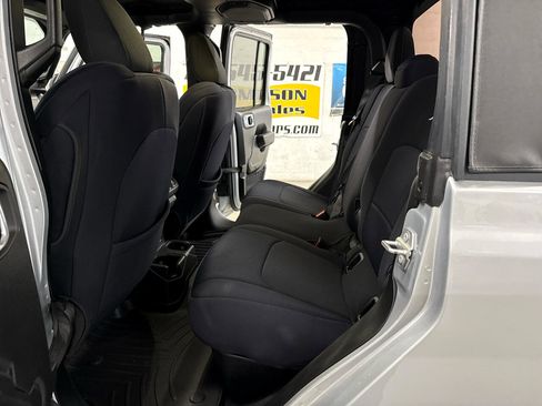 Used 2022 Jeep Gladiator Sport image 27