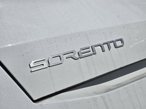 New 2026 Kia Sorento S FWD image 7
