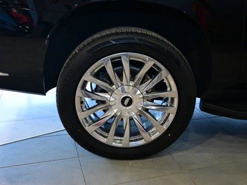 Used 2023 Cadillac Escalade ESV Premium Luxury image 49