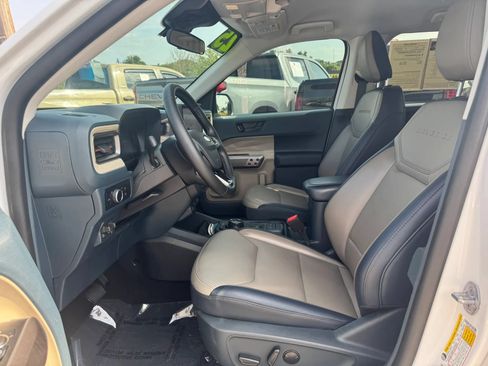 Used 2025 Ford Maverick Lariat w/ 4K Tow Package AWD/4WD image 12