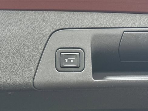 Used 2022 Buick Envision Essence w/ Safety Package image 10