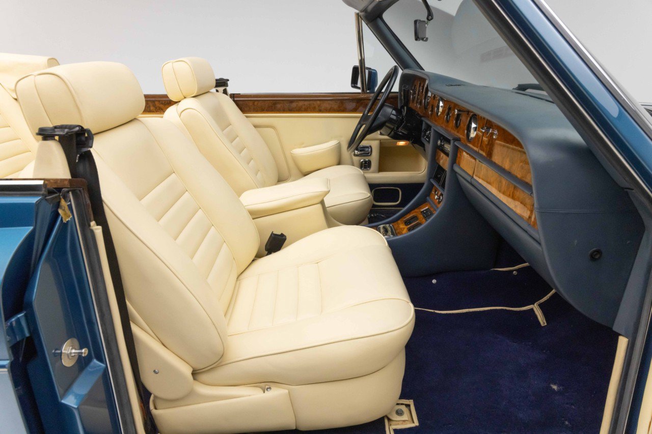 Used 1989 Rolls-Royce Corniche II RWD image 22