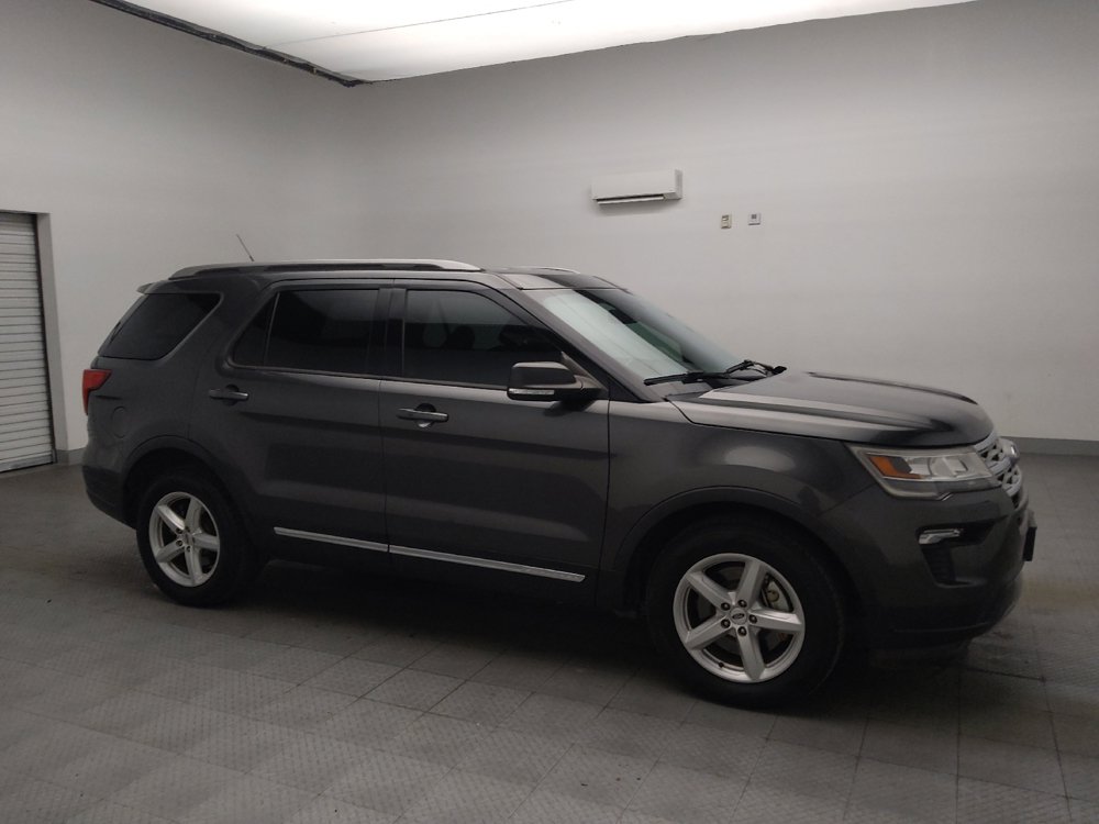 Used 2019 Ford Explorer XLT w/ Equipment Group 201A FWD image 11