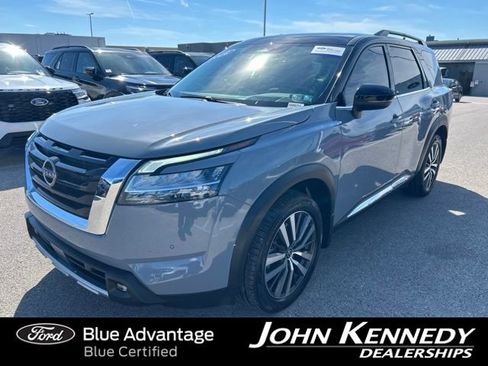 Used 2022 Nissan Pathfinder Platinum w/ Cargo Package AWD/4WD image 1