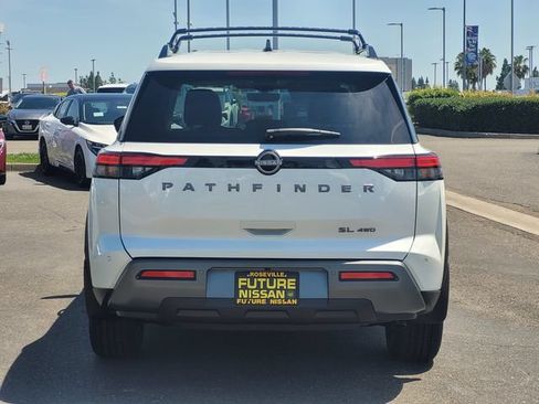 New 2026 Nissan Pathfinder SL AWD/4WD image 6