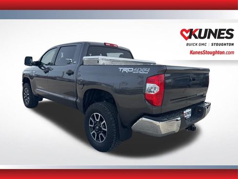 Used 2018 Toyota Tundra SR5 w/ TRD Off Road Package AWD/4WD image 7