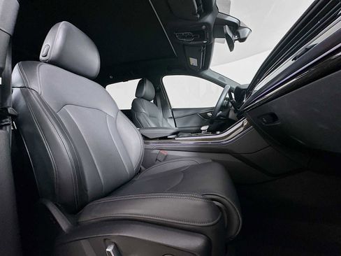 Used 2025 Audi Q7 3.0T Prestige w/ Prestige Package image 29