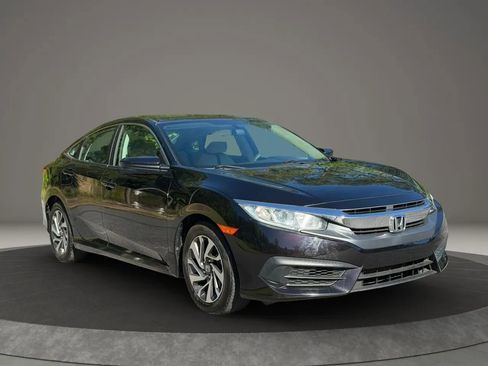 Used 2018 Honda Civic EX image 3