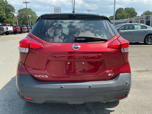 Used 2020 Nissan Kicks SV FWD image 4
