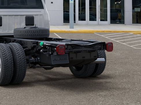 New 2026 RAM 5500 Tradesman w/ Chrome Appearance Group AWD/4WD image 13