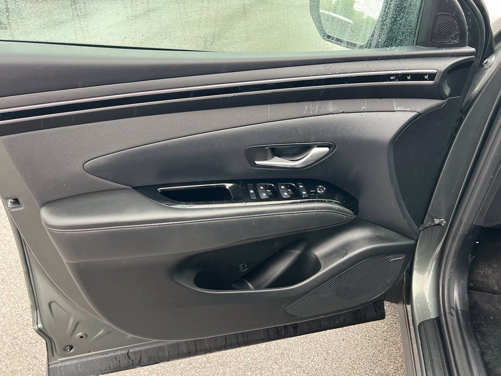 Used 2022 Hyundai Tucson Limited AWD/4WD image 17