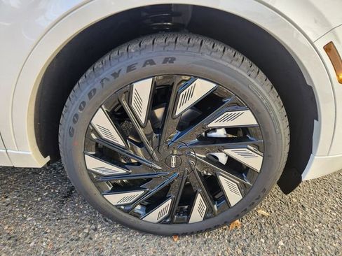 New 2026 Lincoln Nautilus Black Label w/ Jet Appearance Package image 18