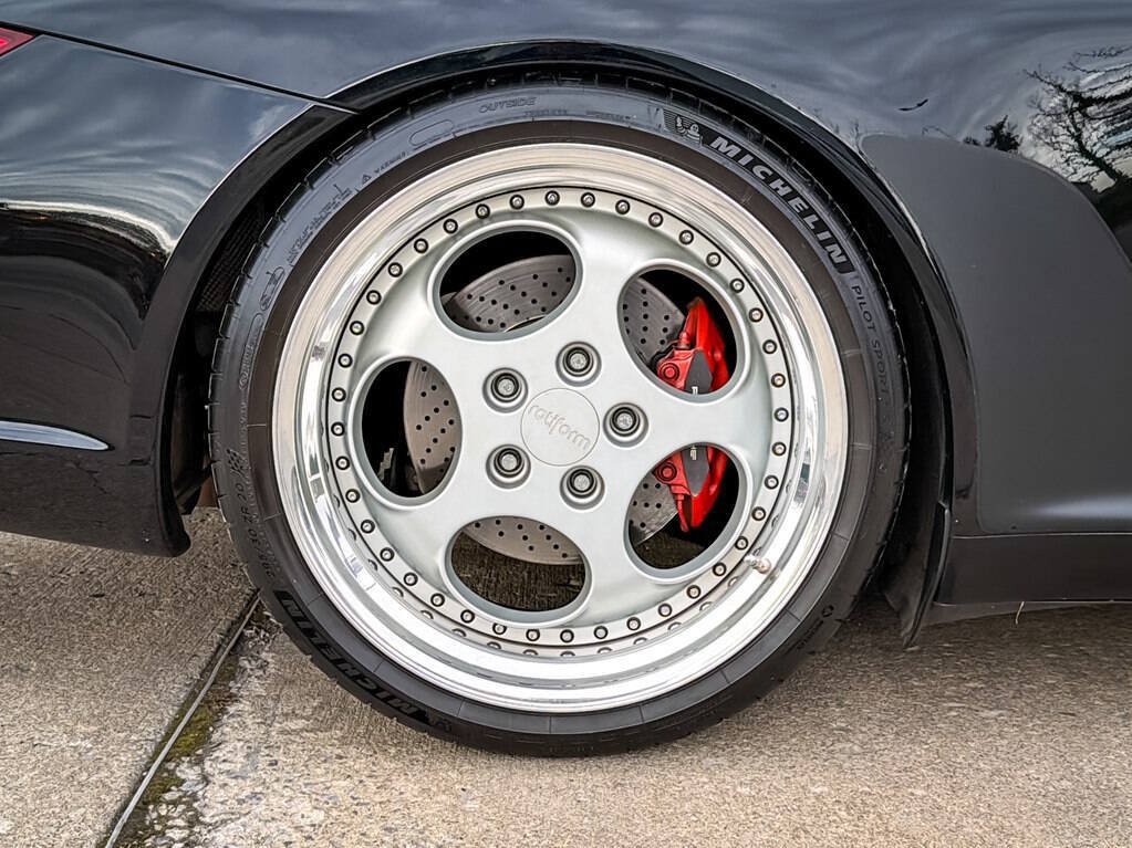 Used 2009 Porsche 911 Carrera RWD image 14