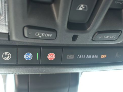 Used 2022 GMC Sierra 2500 AT4 w/ AT4 Preferred Package AWD/4WD image 33